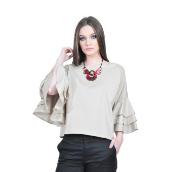 bluza bej de dama cu volane la maneci D2511 RVL