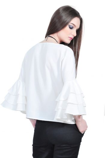 bluza alba de dama cu volane la maneci D2511 RVL