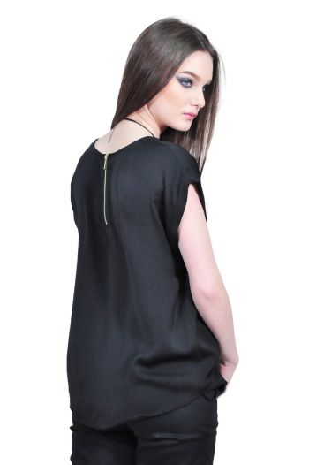 Bluza neagra de dama, RVL