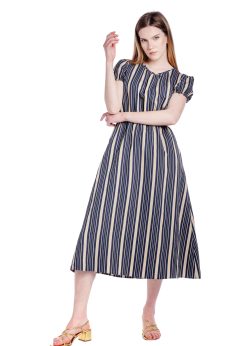 Rochie in bleumarin dungi