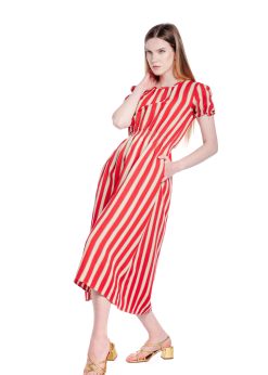 Rochie in rosu dungi
